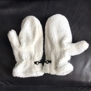 35 Below Berber Fur Mittens